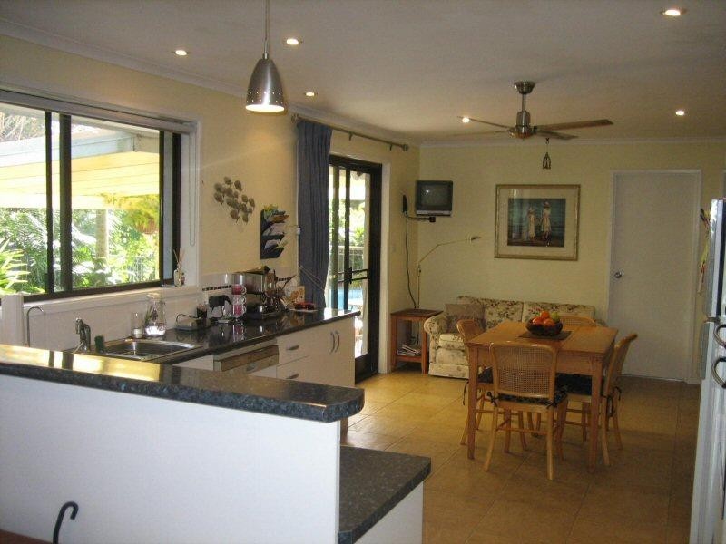 11 Larelar Court, Ocean Shores NSW 2483