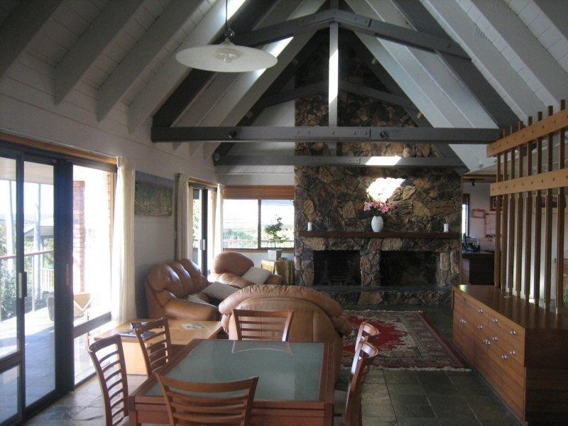 3 Yackatoon Court, Ocean Shores NSW 2483