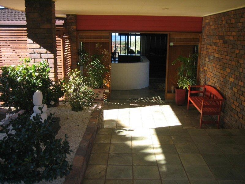 3 Yackatoon Court, Ocean Shores NSW 2483