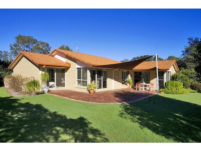 19 Berrimbillah Court, Ocean Shores NSW 2483