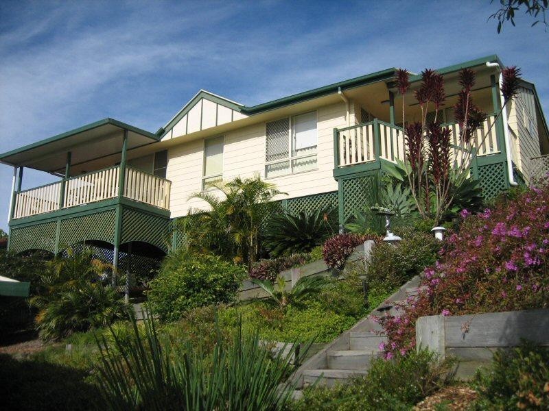 25 Banool Circuit, Ocean Shores NSW 2483