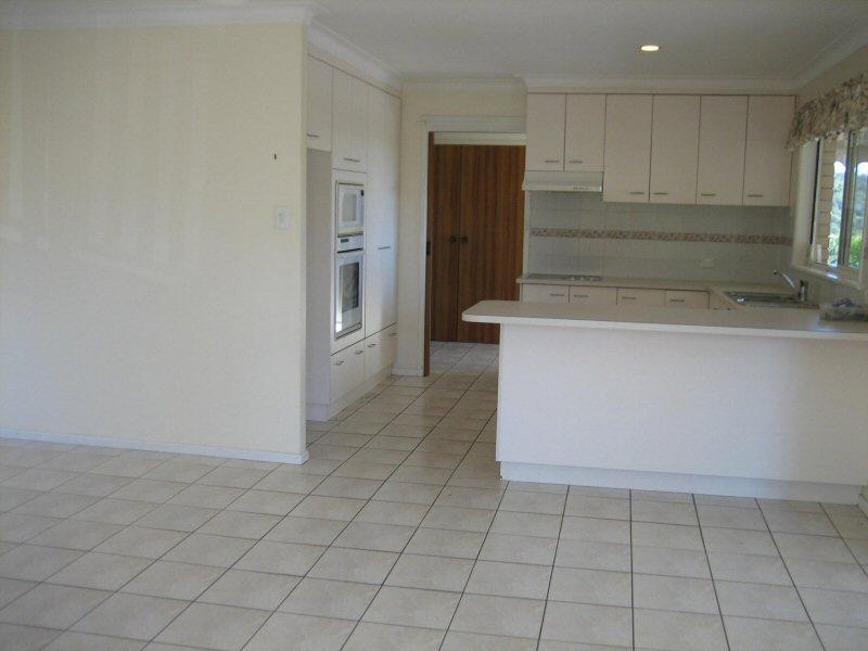 13 Bulgoon Crescent, Ocean Shores NSW 2483