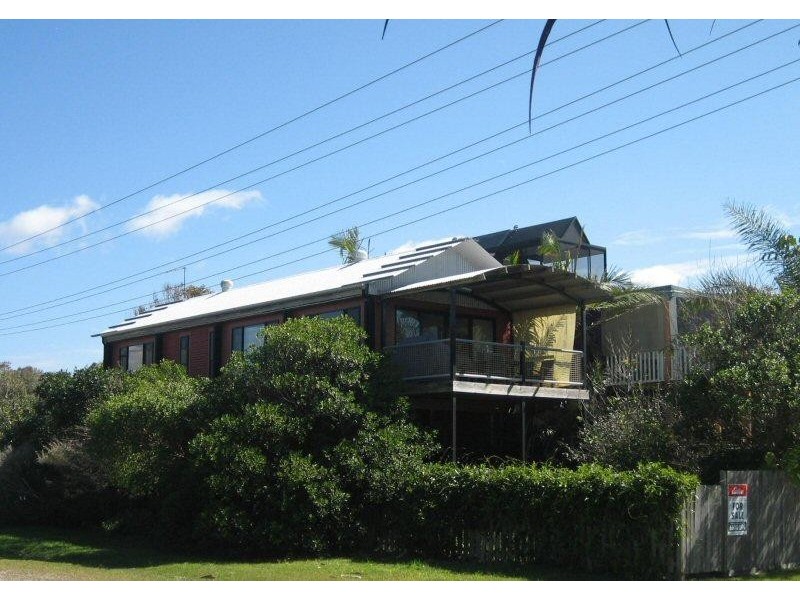 1 Beach Avenue, South Golden Beach NSW 2483