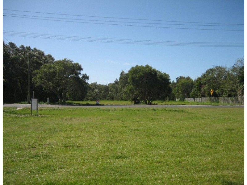 14 Strand Avenue, New Brighton NSW 2483