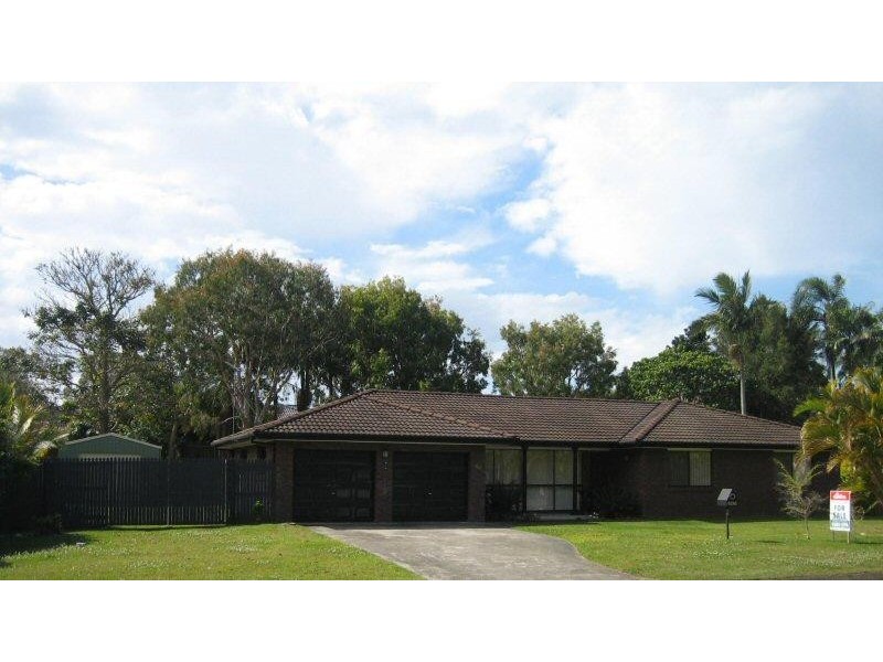 30 Bulgoon Crescent, Ocean Shores NSW 2483