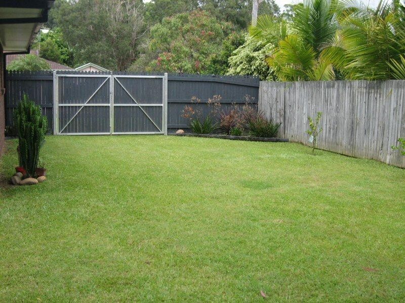 30 Bulgoon Crescent, Ocean Shores NSW 2483