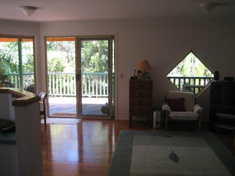 20 Mundurra Avenue, Ocean Shores NSW 2483