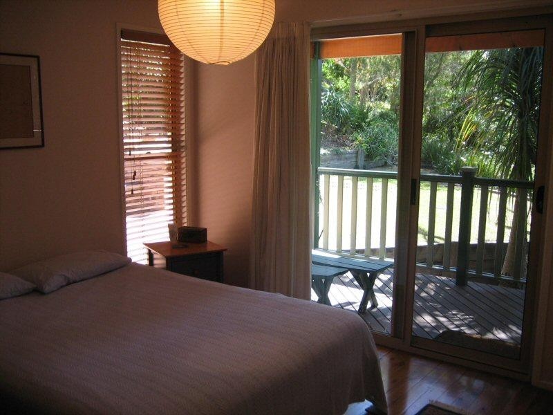 20 Mundurra Avenue, Ocean Shores NSW 2483