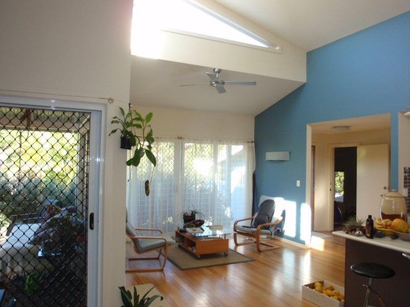 9 Mia Court, Ocean Shores NSW 2483