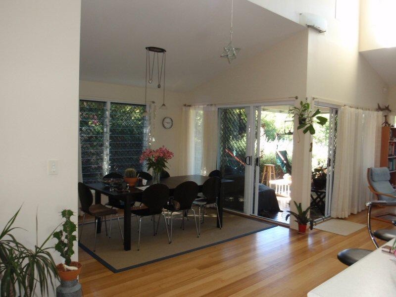 9 Mia Court, Ocean Shores NSW 2483