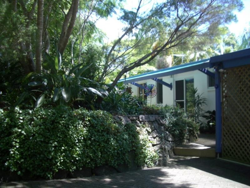 4 Gilba Avenue, Ocean Shores NSW 2483