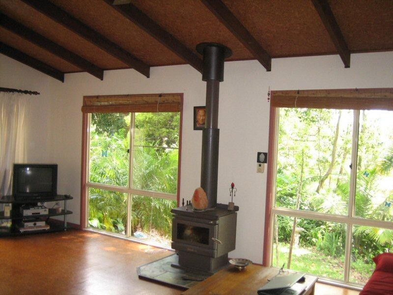 4 Gilba Avenue, Ocean Shores NSW 2483