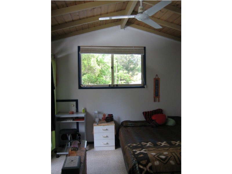 4 Gilba Avenue, Ocean Shores NSW 2483