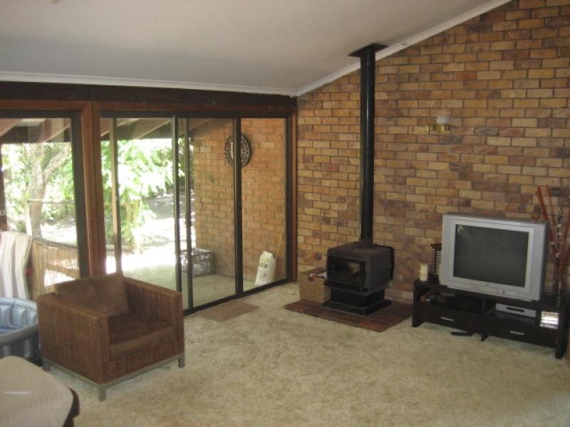 1 GILBA AVENUE, Ocean Shores NSW 2483