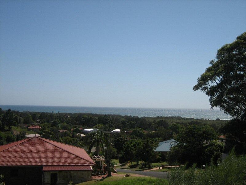 5 Wirruna Avenue, Ocean Shores NSW 2483