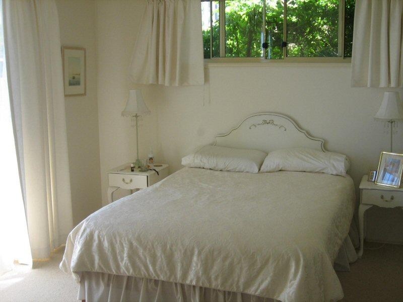 5 Wirruna Avenue, Ocean Shores NSW 2483