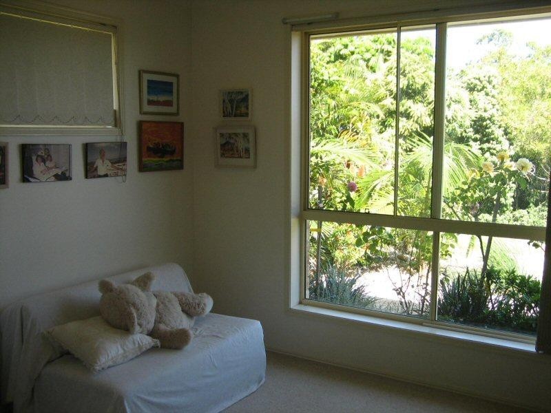 5 Wirruna Avenue, Ocean Shores NSW 2483