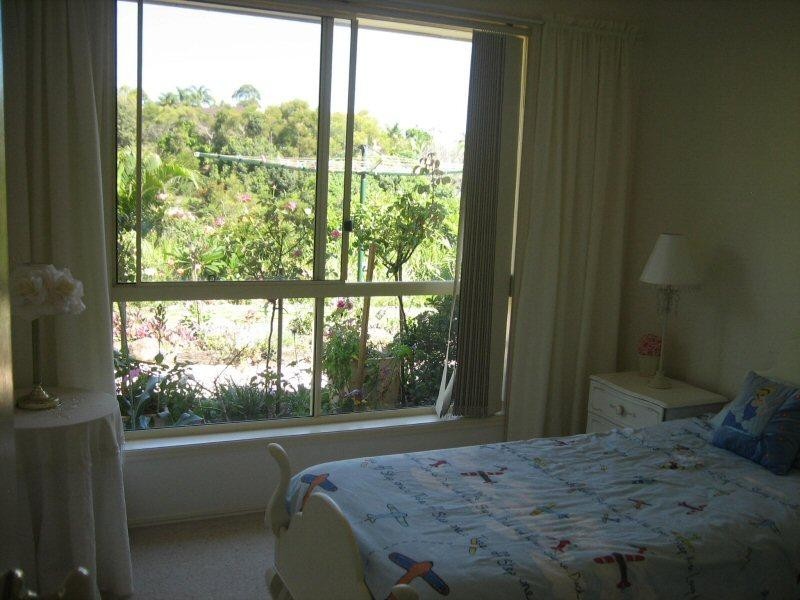 5 Wirruna Avenue, Ocean Shores NSW 2483