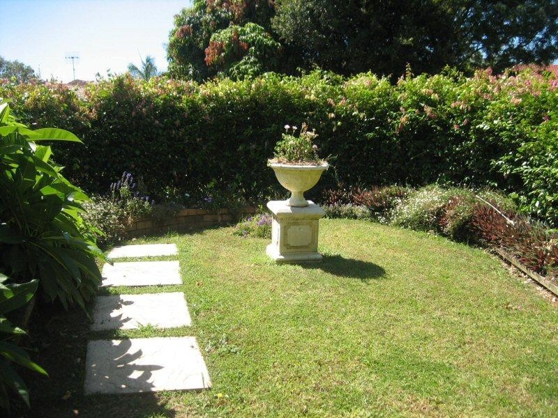 5 Wirruna Avenue, Ocean Shores NSW 2483