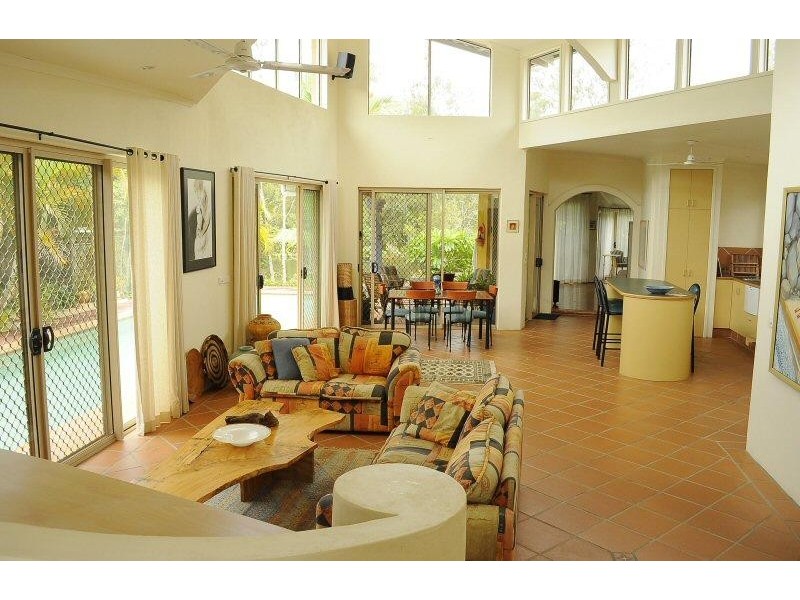 20 Larelar Court, Ocean Shores NSW 2483