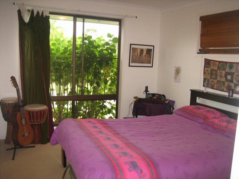 8 Natan Court, Ocean Shores NSW 2483