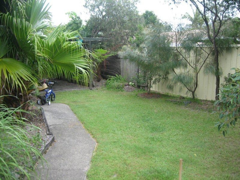 8 Natan Court, Ocean Shores NSW 2483