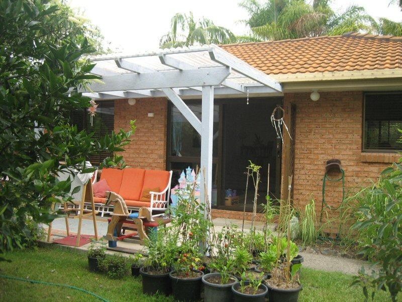 8 Natan Court, Ocean Shores NSW 2483