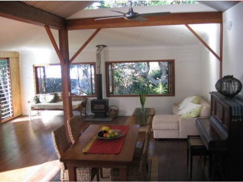 8 River Street, New Brighton NSW 2483