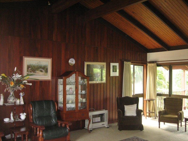 20 Warrambool Road, Ocean Shores NSW 2483