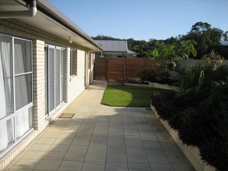 52 A Rajah Road, Ocean Shores NSW 2483