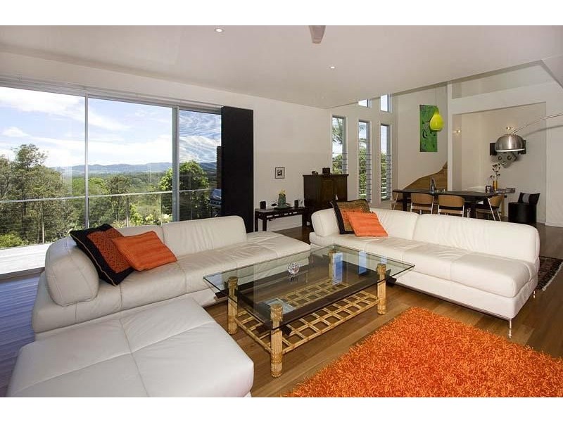 8 Weeronga Way, Ocean Shores NSW 2483