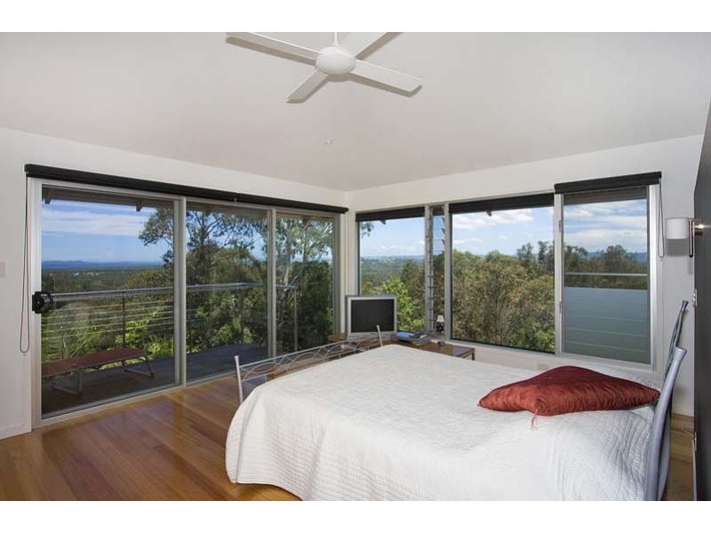 8 Weeronga Way, Ocean Shores NSW 2483