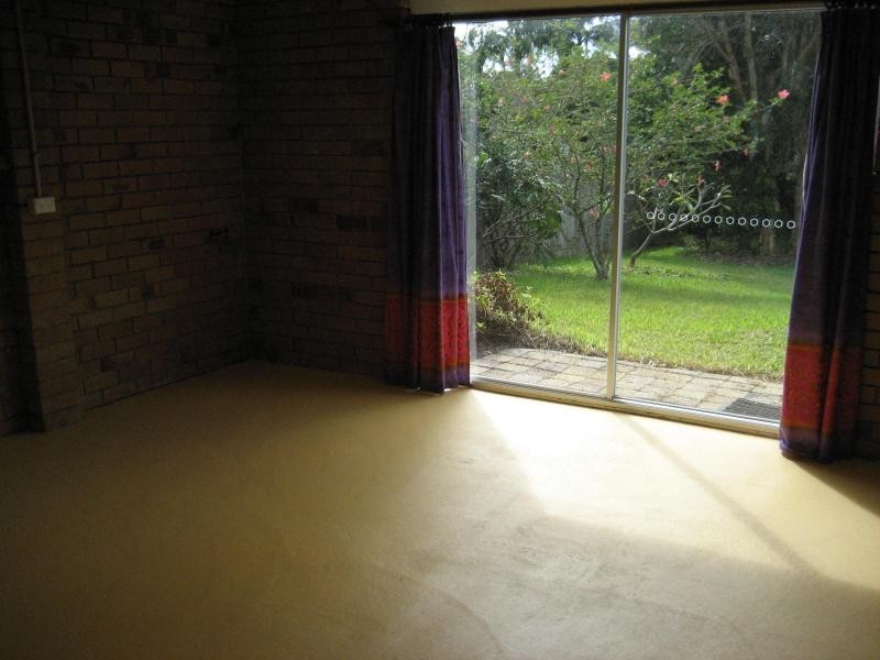 8 Yalla-Kool Dr, Ocean Shores NSW 2483