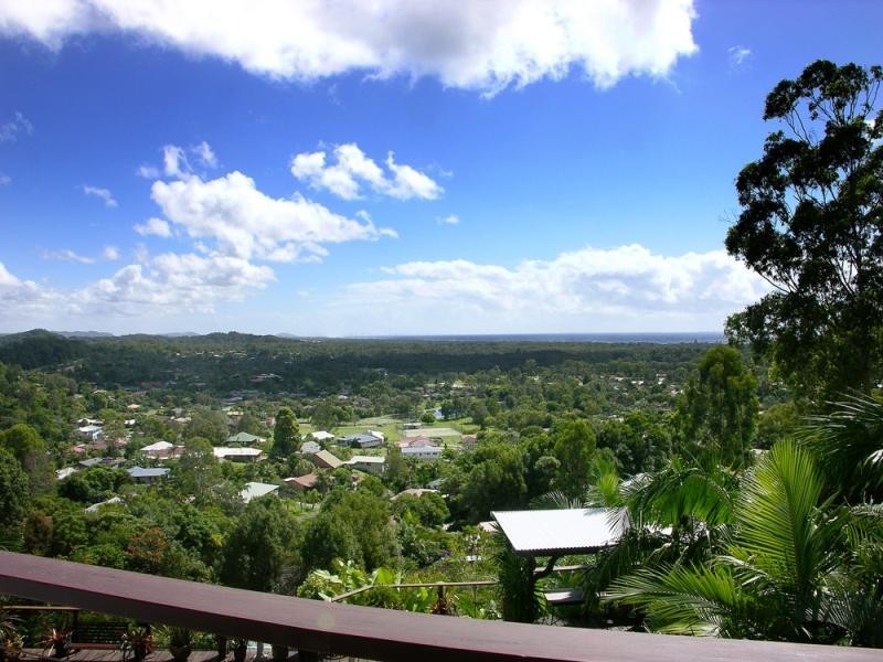 42 Tongarra Drive, Ocean Shores NSW 2483