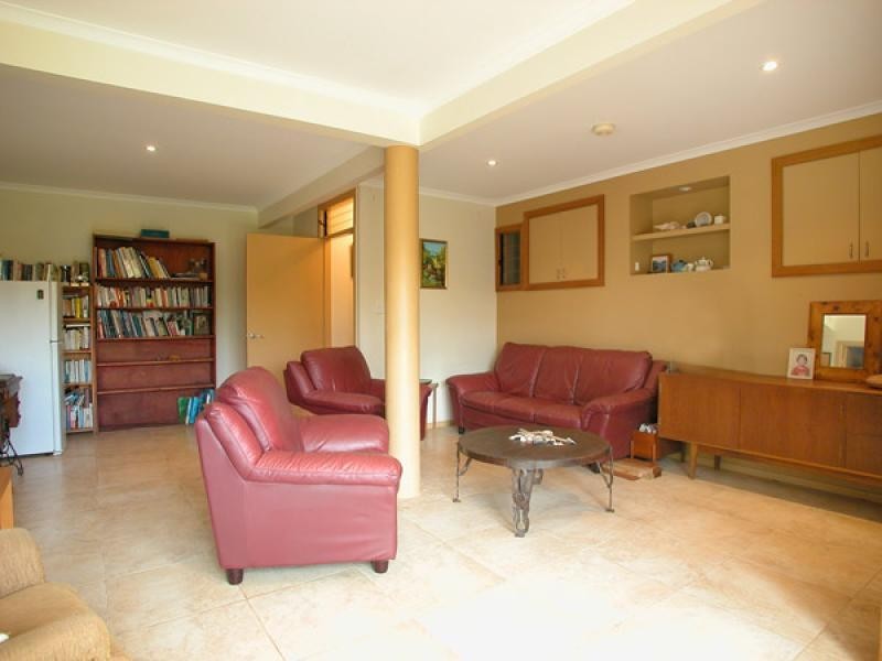 42 Tongarra Drive, Ocean Shores NSW 2483