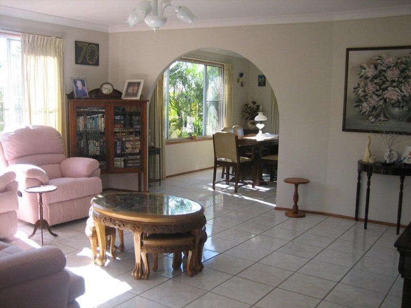 20 Wirruna Avenue, Ocean Shores NSW 2483