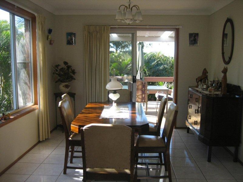 20 Wirruna Avenue, Ocean Shores NSW 2483