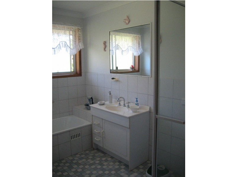 20 Wirruna Avenue, Ocean Shores NSW 2483