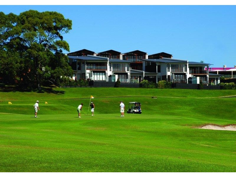 1 Langi Place, Ocean Shores NSW 2483