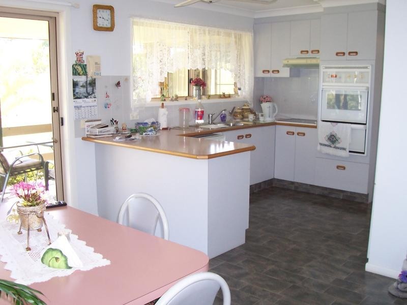 20 Narooma Drive, Ocean Shores NSW 2483