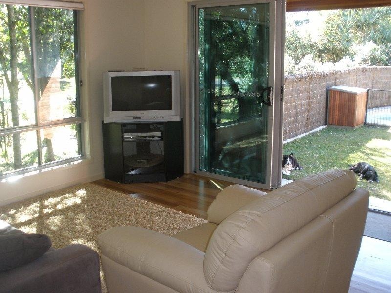 10 Pacific Esplanade, South Golden Beach NSW 2483