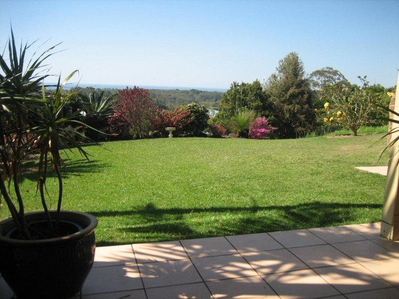 12 Jarrah Crescent, Ocean Shores NSW 2483