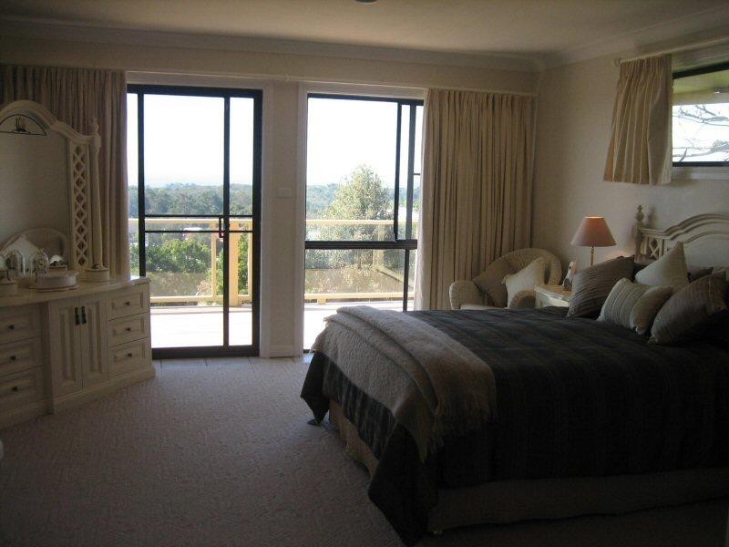 12 Jarrah Crescent, Ocean Shores NSW 2483