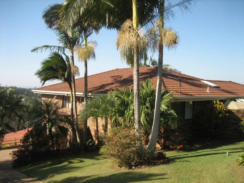 12 Jarrah Crescent, Ocean Shores NSW 2483