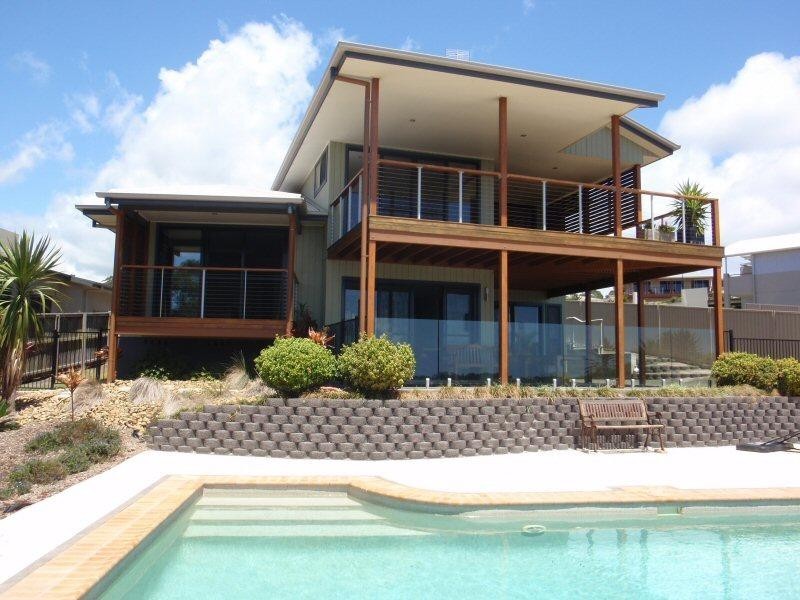 18 Palmer Avenue, Ocean Shores NSW 2483
