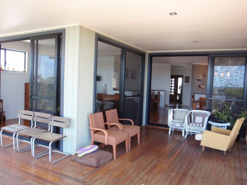 18 Palmer Avenue, Ocean Shores NSW 2483