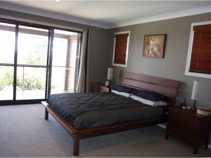18 Palmer Avenue, Ocean Shores NSW 2483