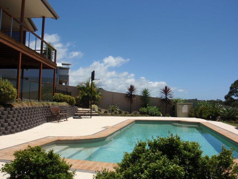 18 Palmer Avenue, Ocean Shores NSW 2483
