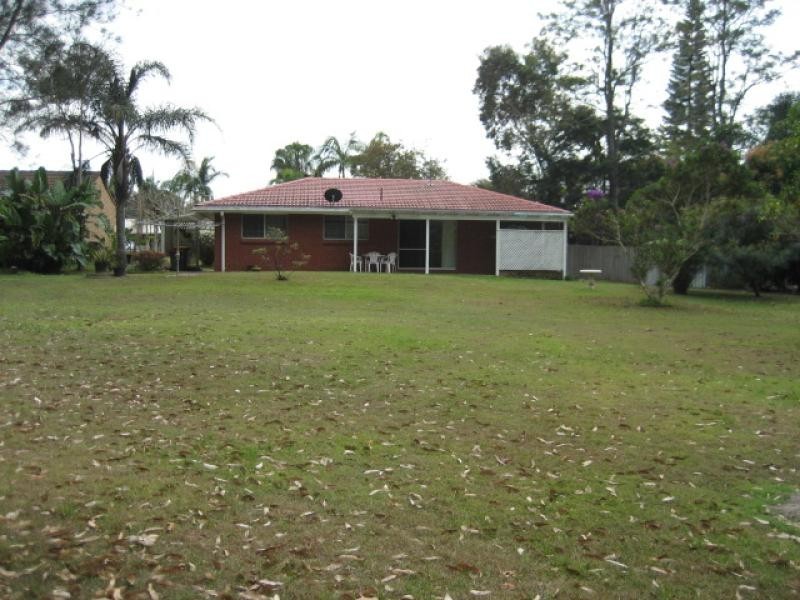 4 Bass Court, Ocean Shores NSW 2483