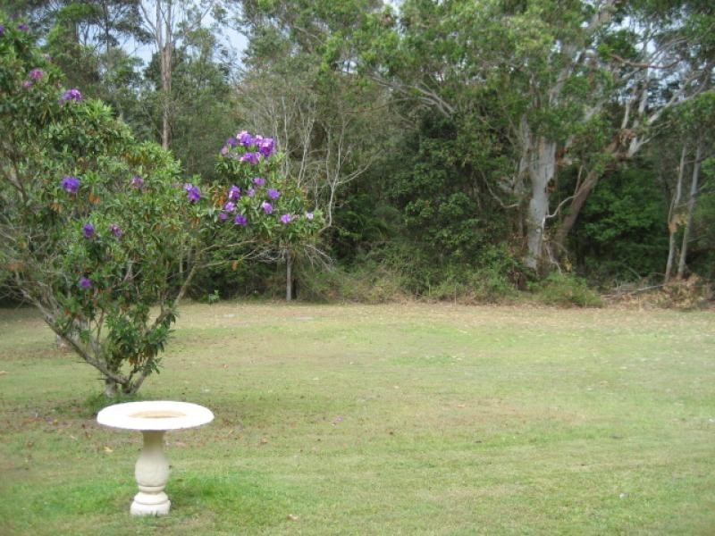 4 Bass Court, Ocean Shores NSW 2483